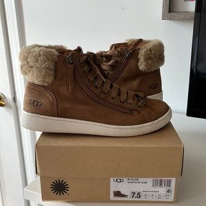 Great condition UGG Shearling Cuff Sneakers size 7.5